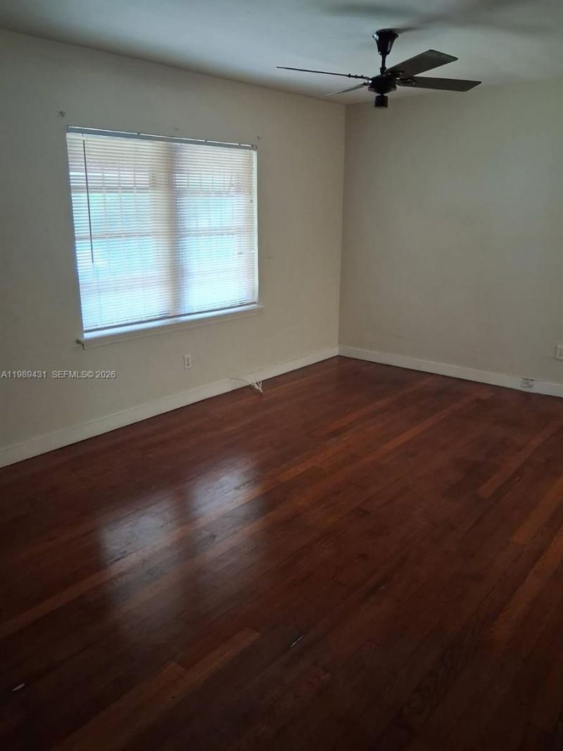 1043 NE 114th St, Biscayne Park, FL 33161 Photo