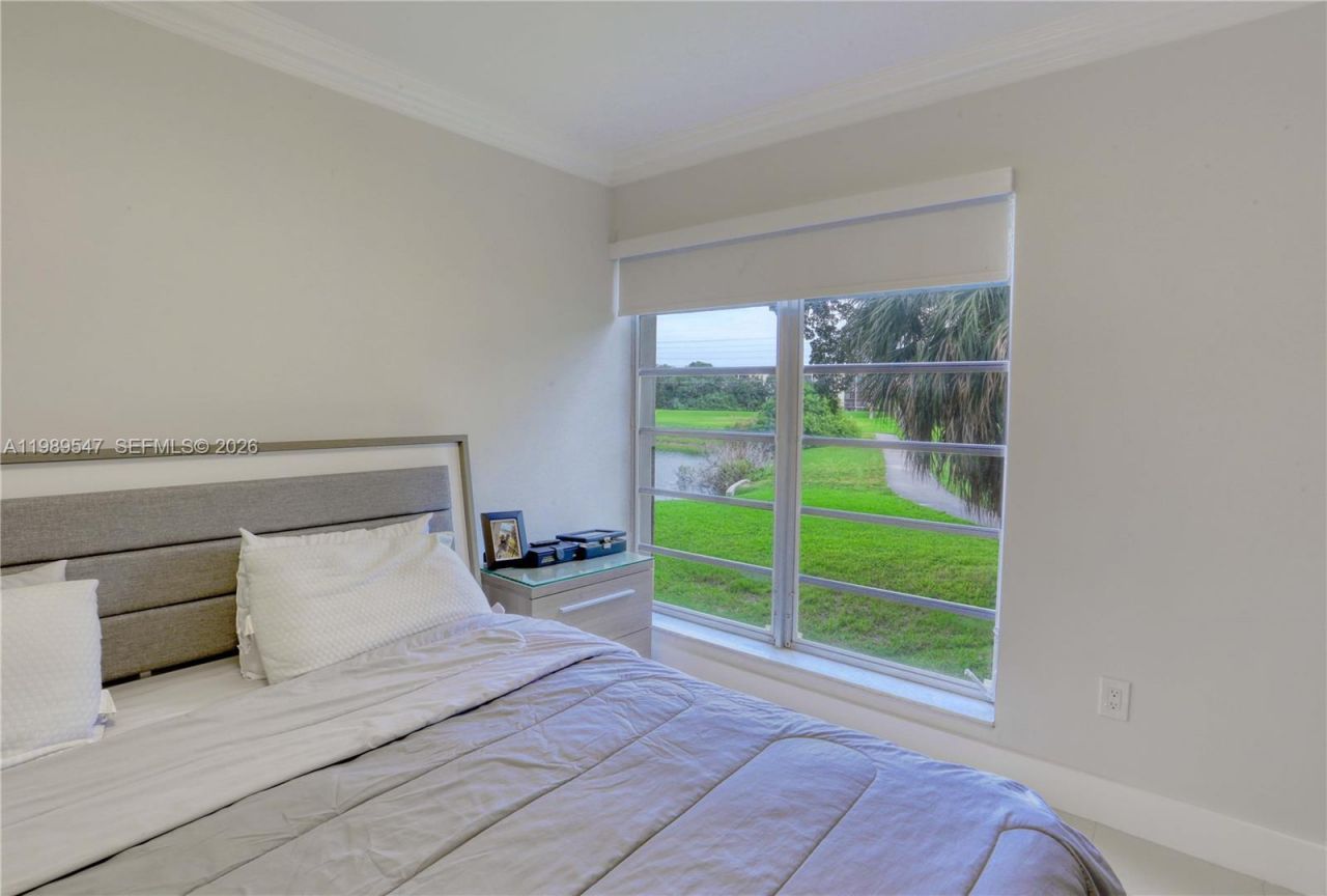 9170 Fontainebleau Blvd , Unit 203, Miami, FL 33172 Photo