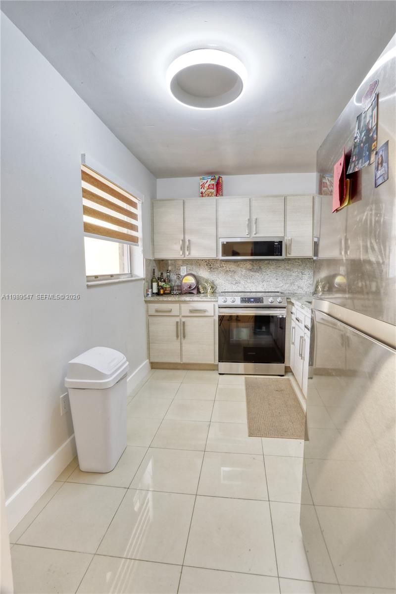 9170 Fontainebleau Blvd , Unit 203, Miami, FL 33172 Photo