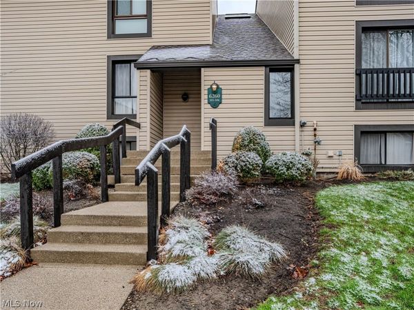 6260 Greenwood Pkwy Parkway , Unit 101, Sagamore Hills, OH 44067