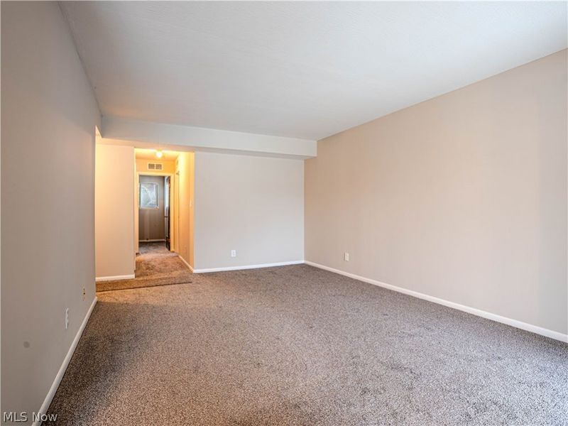 6260 Greenwood Pkwy Parkway, Unit 101, Sagamore Hills, OH 44067 Photo 9