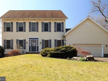 240 SUNDAY DRIVE, STATE COLLEGE, PA 16801