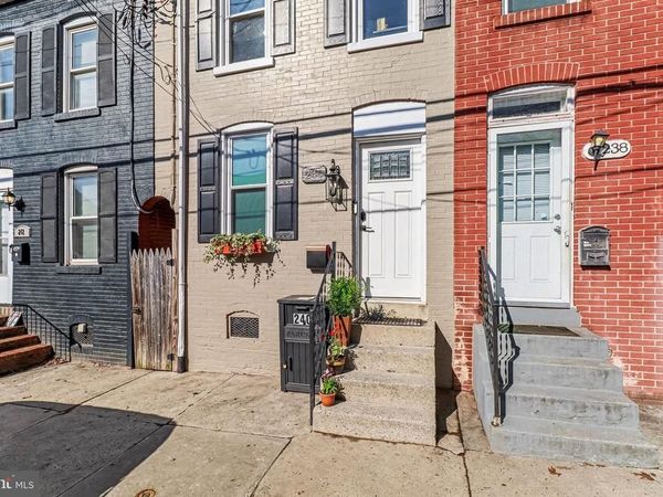 240 CORAL STREET, LANCASTER, PA 17603
