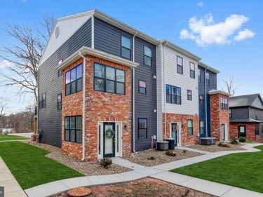 161 HIGH POINTE DRIVE, HUMMELSTOWN, PA 17036