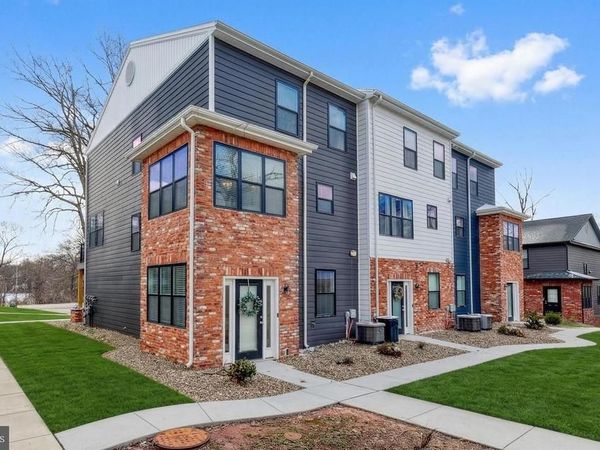 161 HIGH POINTE DRIVE, HUMMELSTOWN, PA 17036