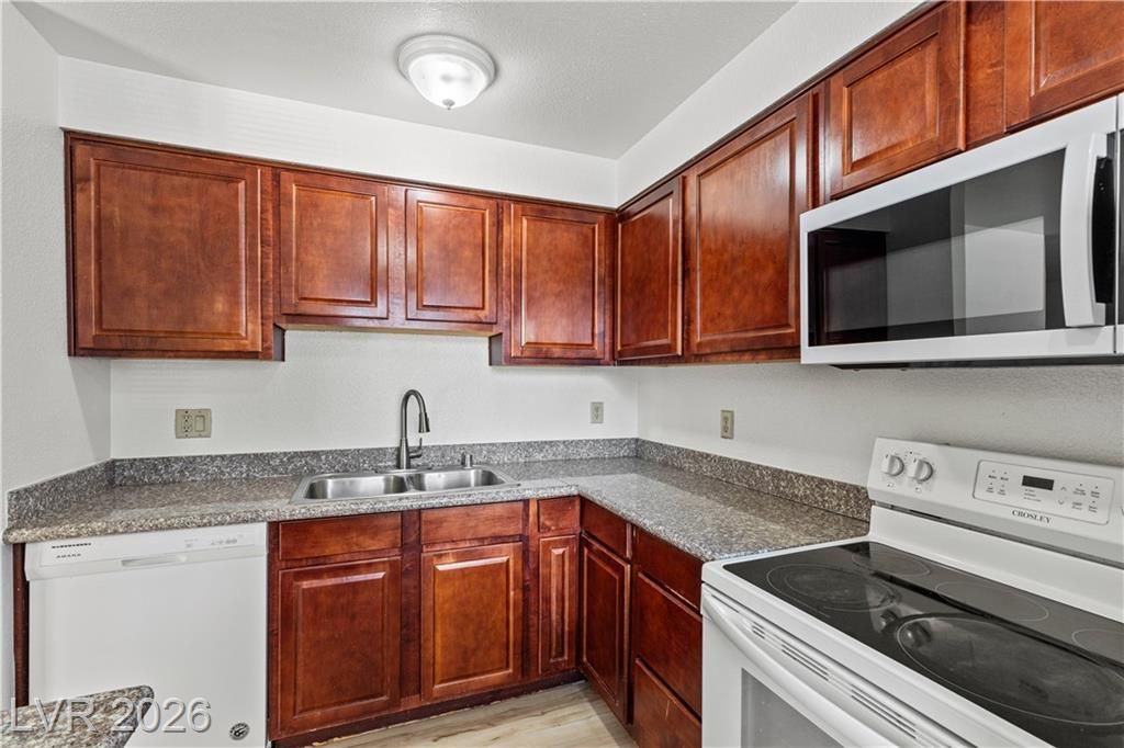 5383 Indian River Drive, Unit 320, Las Vegas, NV 89103 Main Photo