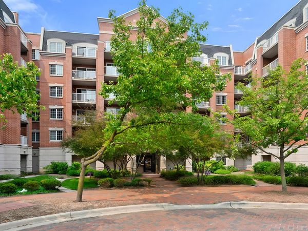 4833 N Olcott Avenue , Unit 307, Harwood Heights, IL 60706