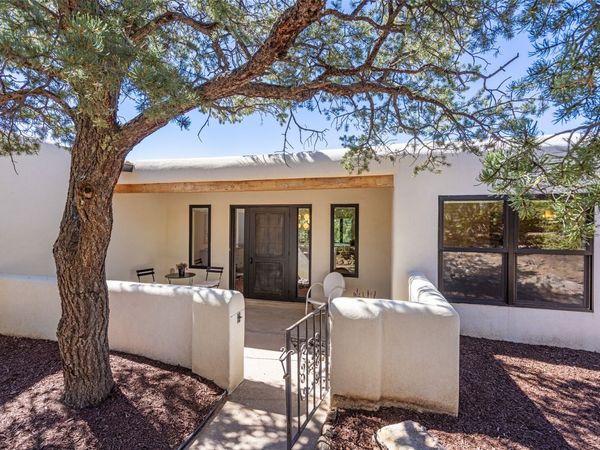105 Cibola, Santa Fe, NM 87505