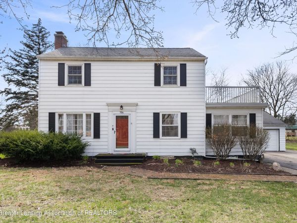 704 Hall Boulevard, Mason, MI 48854