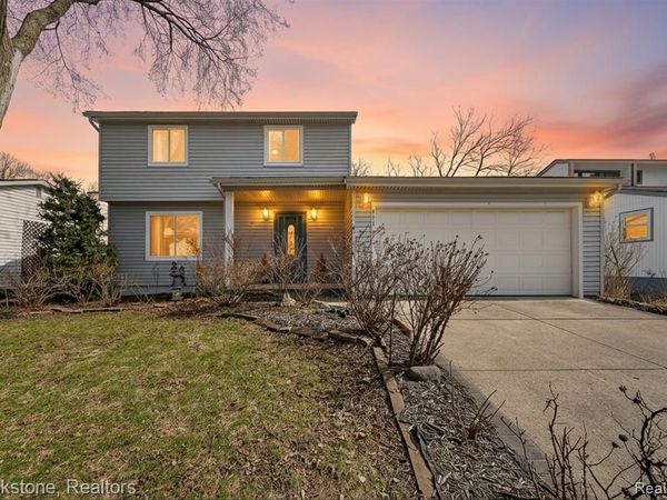 472 Westlawn Street, York Twp, MI 48197