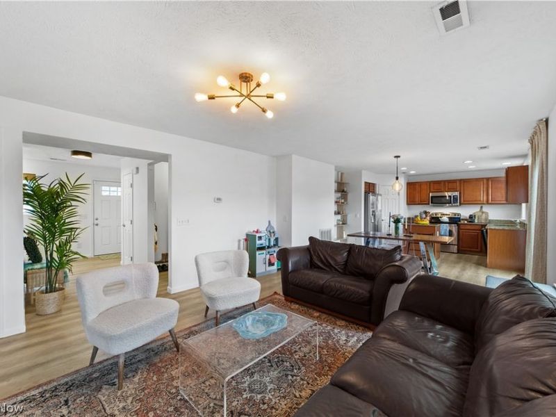 6120 Greenview Trail, North Ridgeville, OH 44039 Photo 12