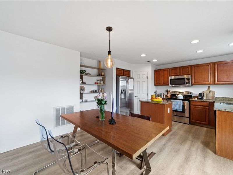 6120 Greenview Trail, North Ridgeville, OH 44039 Photo 8