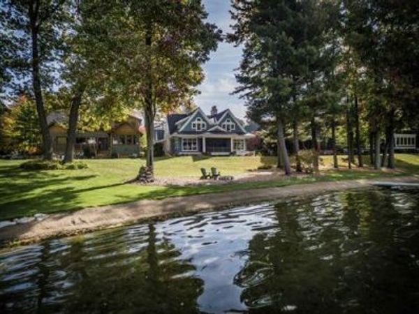 6783 Sunset Cove Cove NE, Rockford, MI 49341