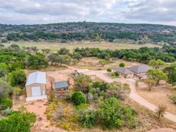 395 Lehne LOOP, Buchanan Dam, TX 78609