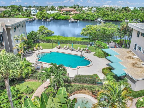 3605 S Ocean Boulevard, South Palm Beach, FL 33480