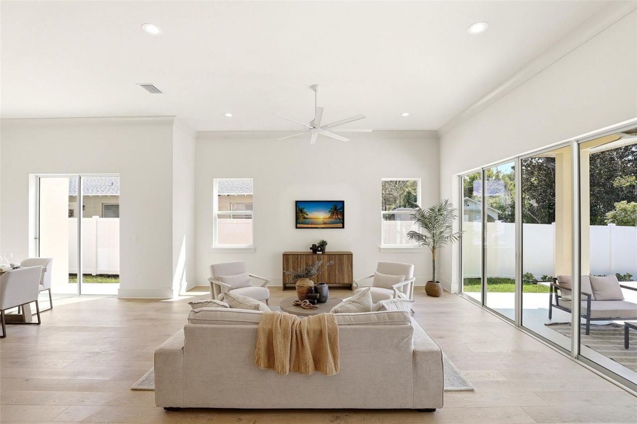 330 W Princeton Street, Orlando, FL 32804 Photo