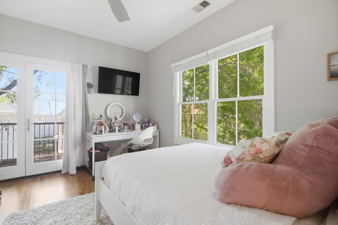 13 Corinne Street Photo 17