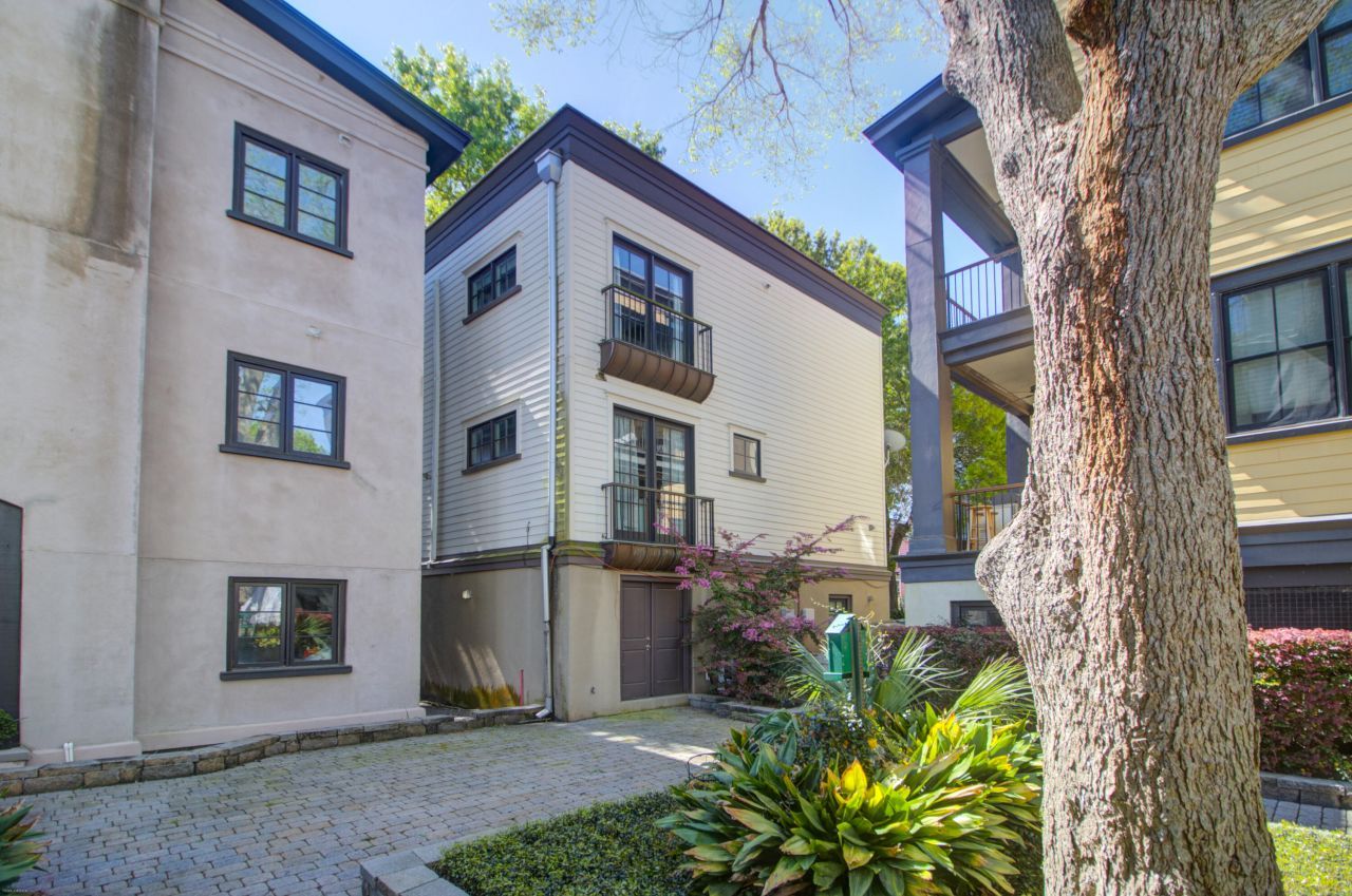 13 Corinne Street Photo 20