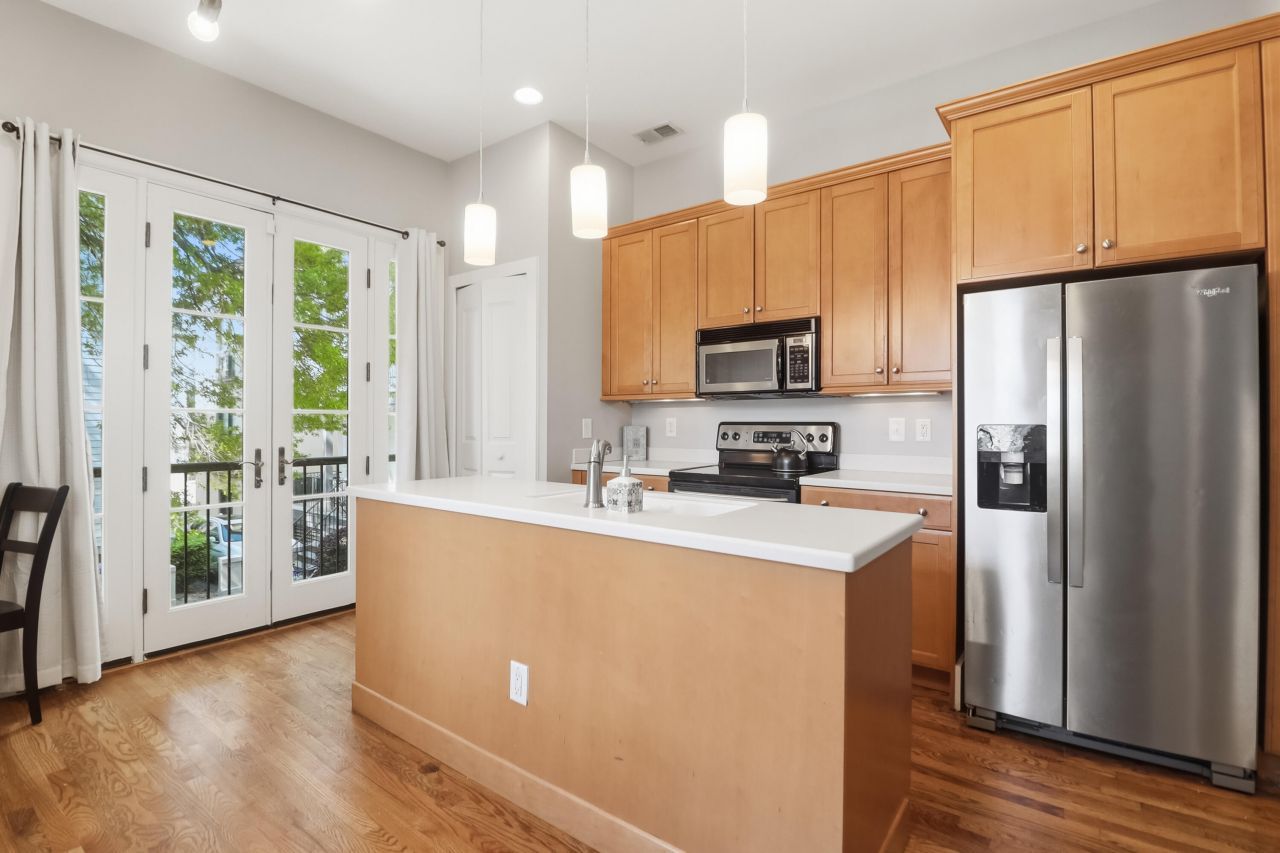 13 Corinne Street Photo 4