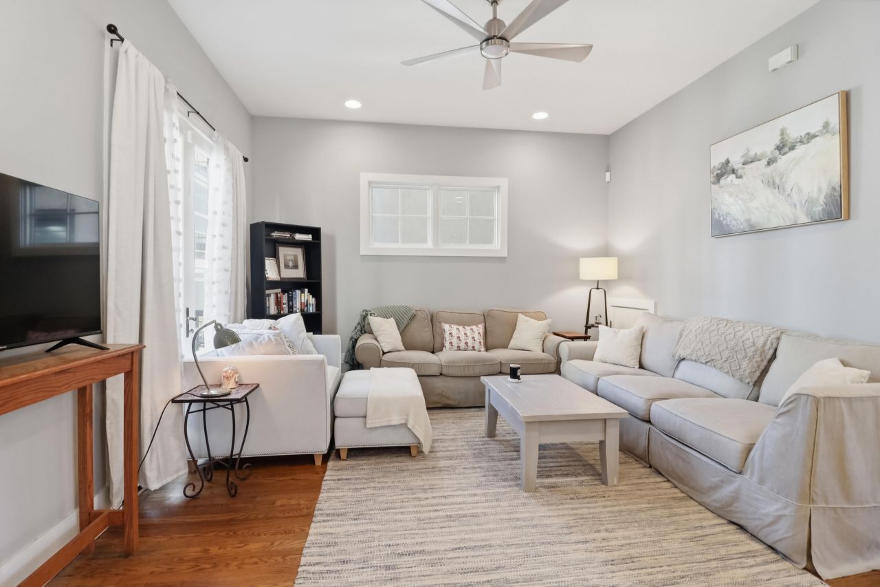 13 Corinne Street Photo 7