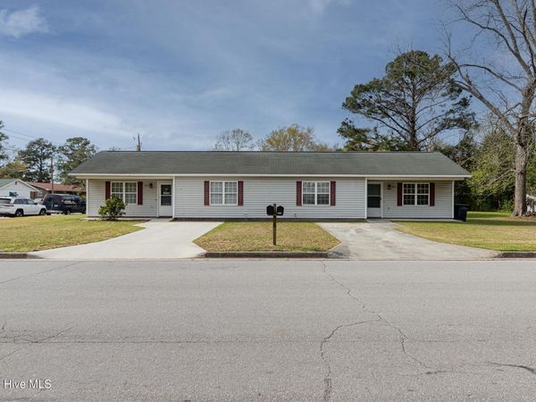 301 & 303 Louise Avenue , Jacksonville, NC 28540
