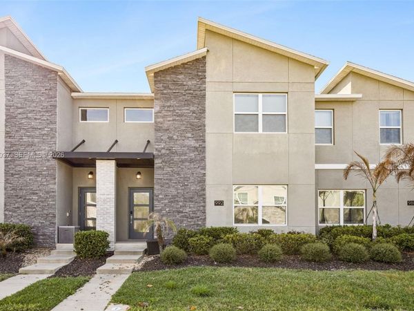 992 Leasder St, Davenport, FL 33896