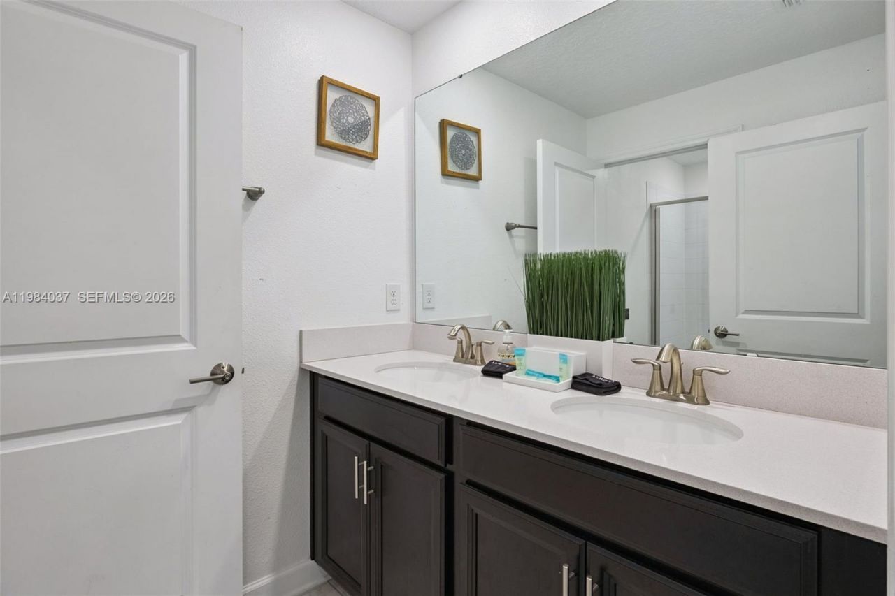 992 Leasder St, Davenport, FL 33896 Photo