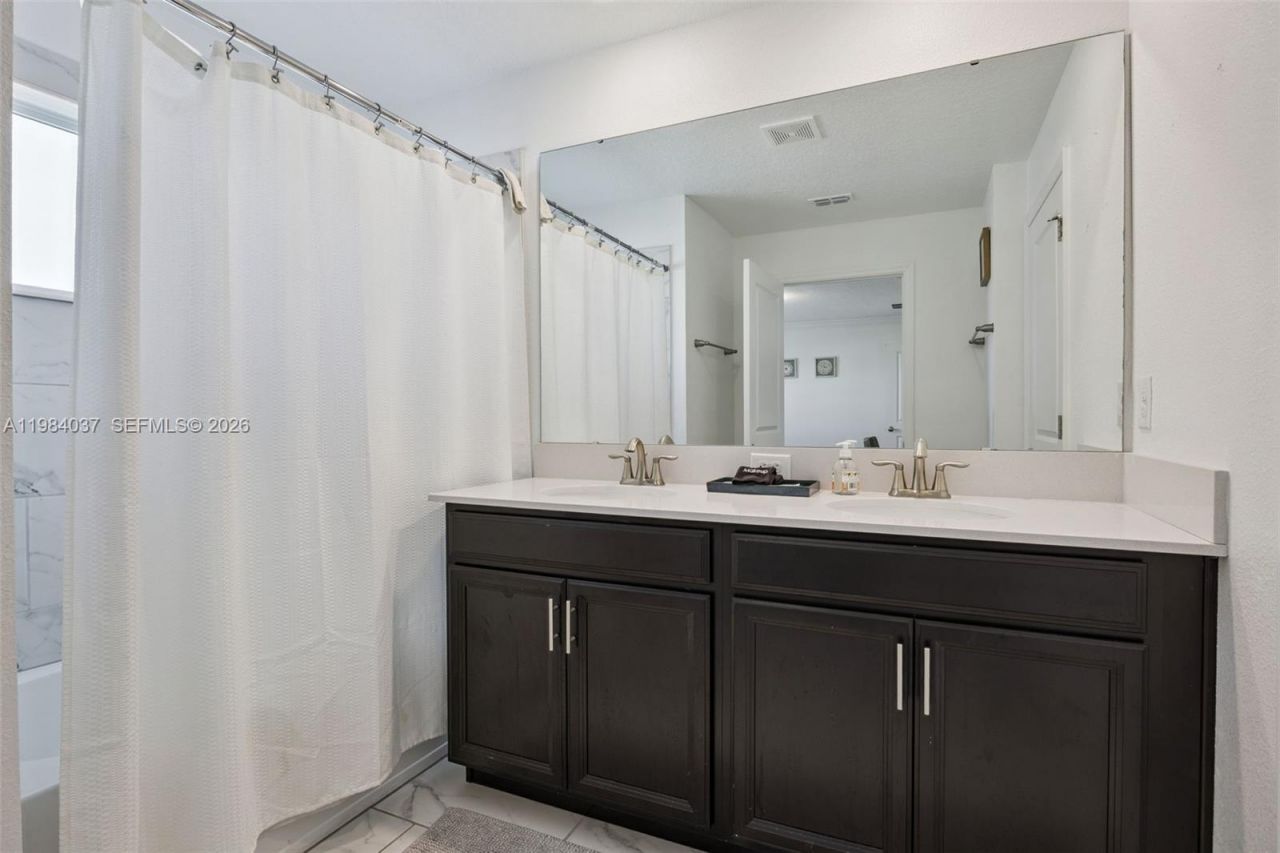 992 Leasder St, Davenport, FL 33896 Photo