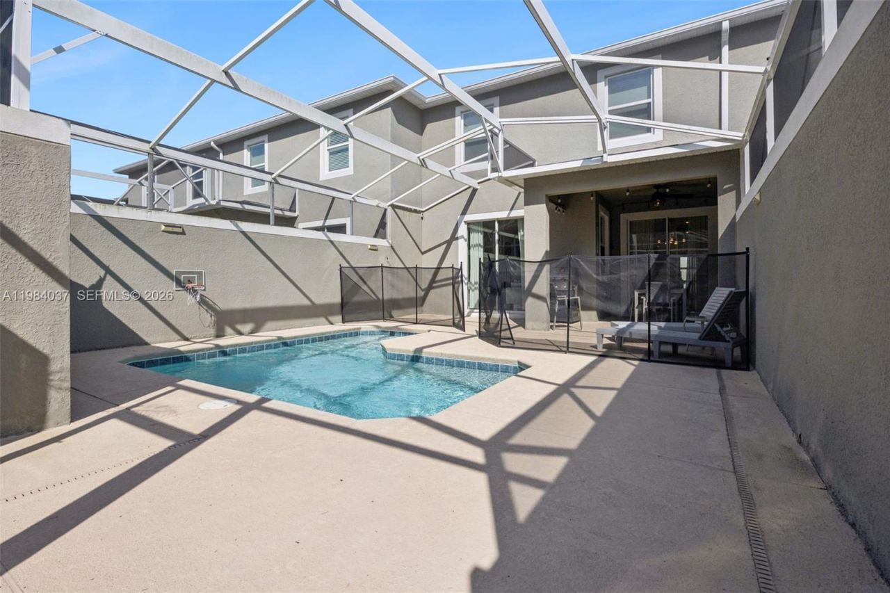 992 Leasder St, Davenport, FL 33896 Photo