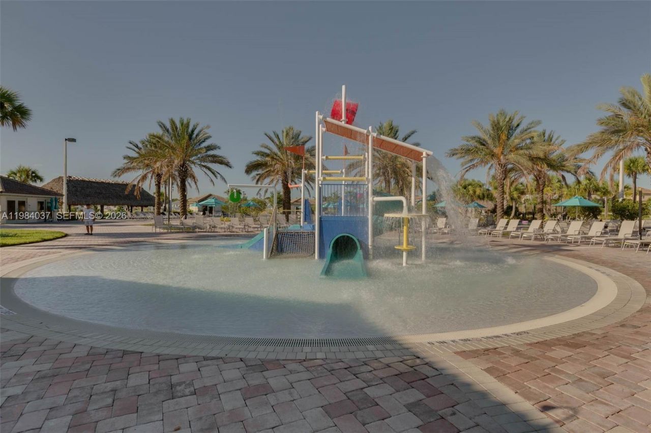 992 Leasder St, Davenport, FL 33896 Photo