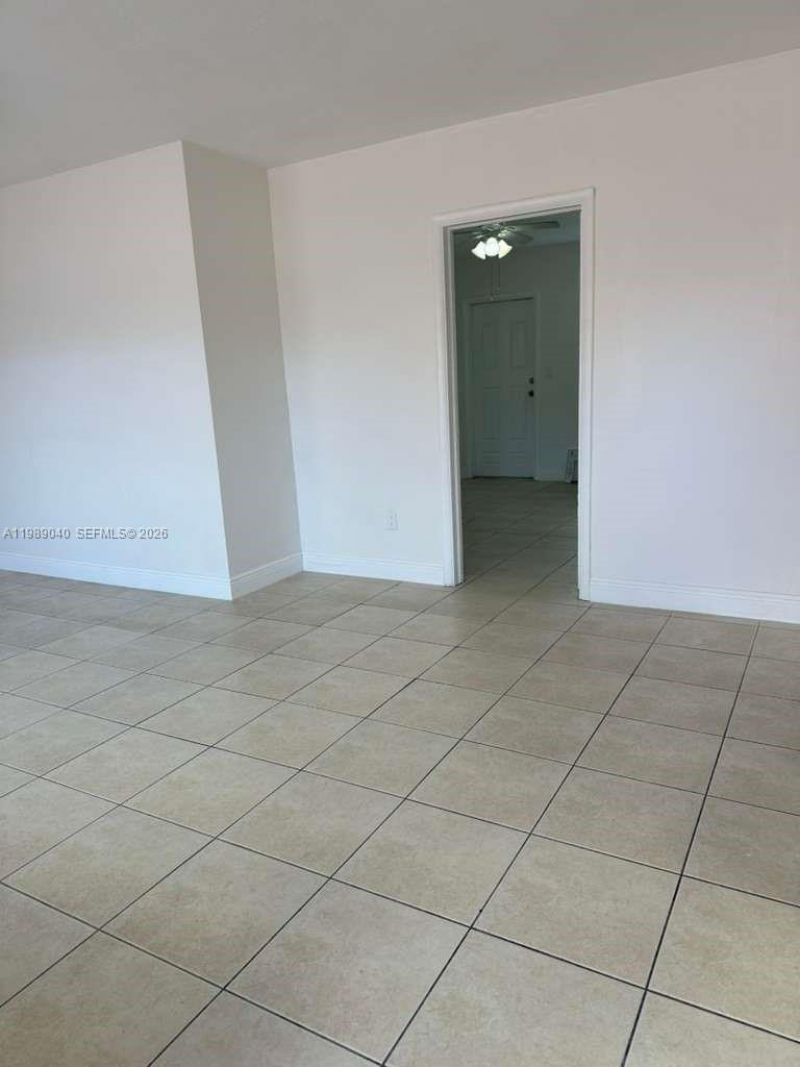 375 E 4th St, Unit 4, Hialeah, FL 33010 Photo