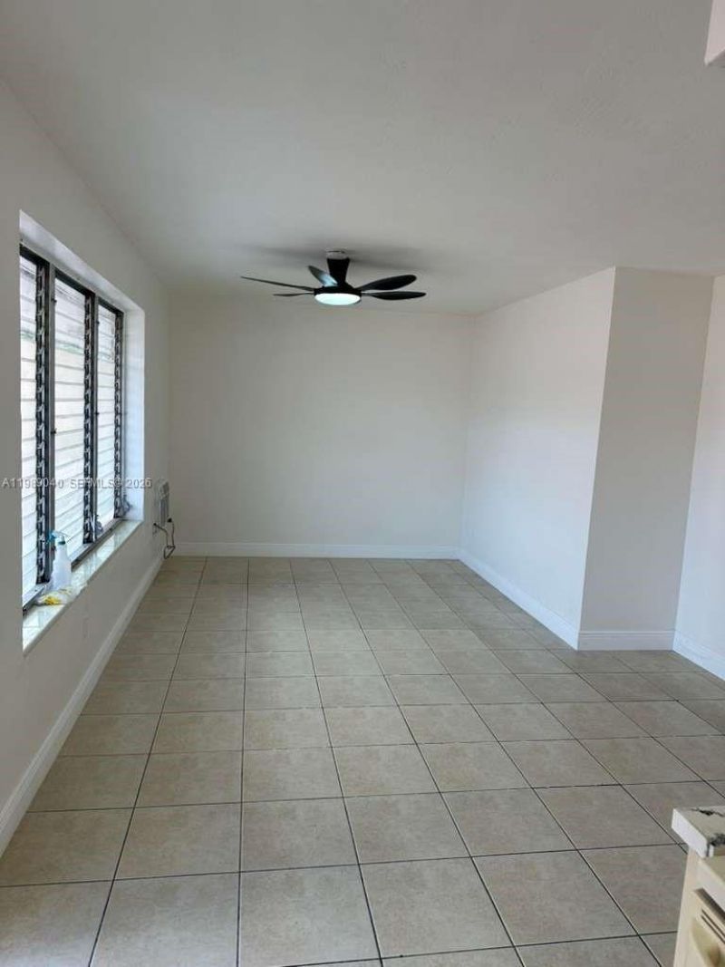 375 E 4th St, Unit 4, Hialeah, FL 33010 Photo