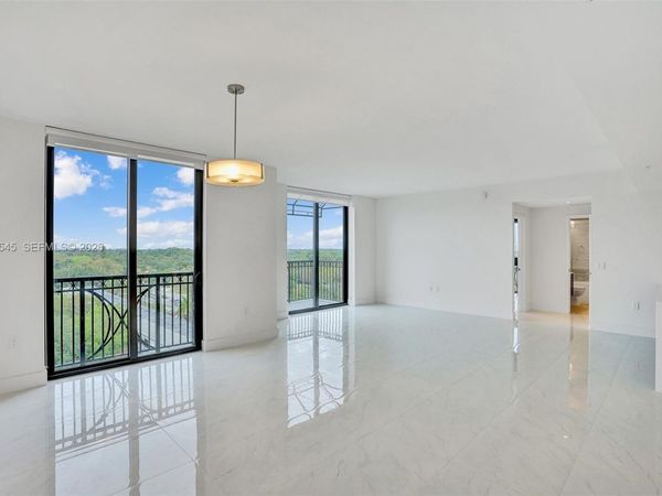 301 Altara Ave, Unit 835, Coral Gables, FL 33146