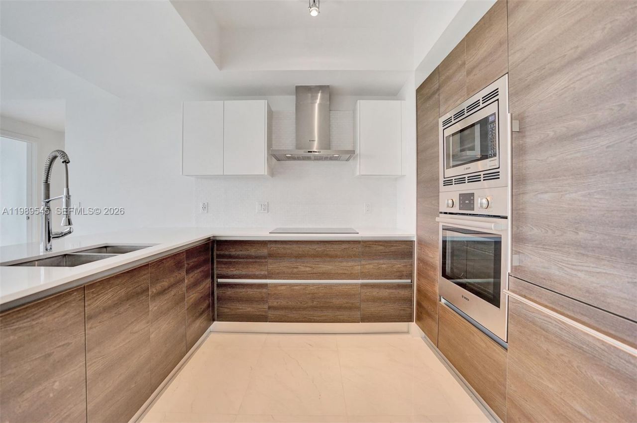 301 Altara Ave, Unit 835, Coral Gables, FL 33146 Photo