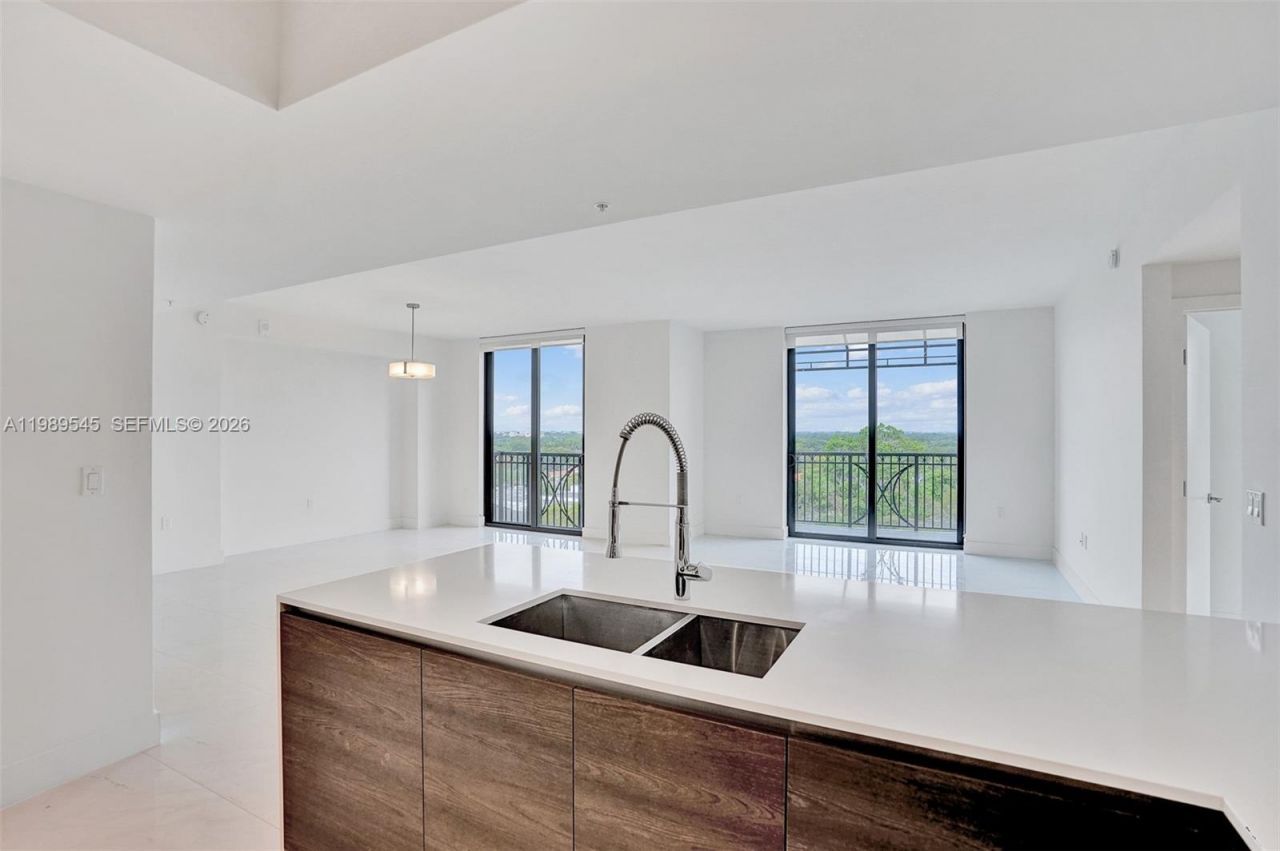 301 Altara Ave, Unit 835, Coral Gables, FL 33146 Photo