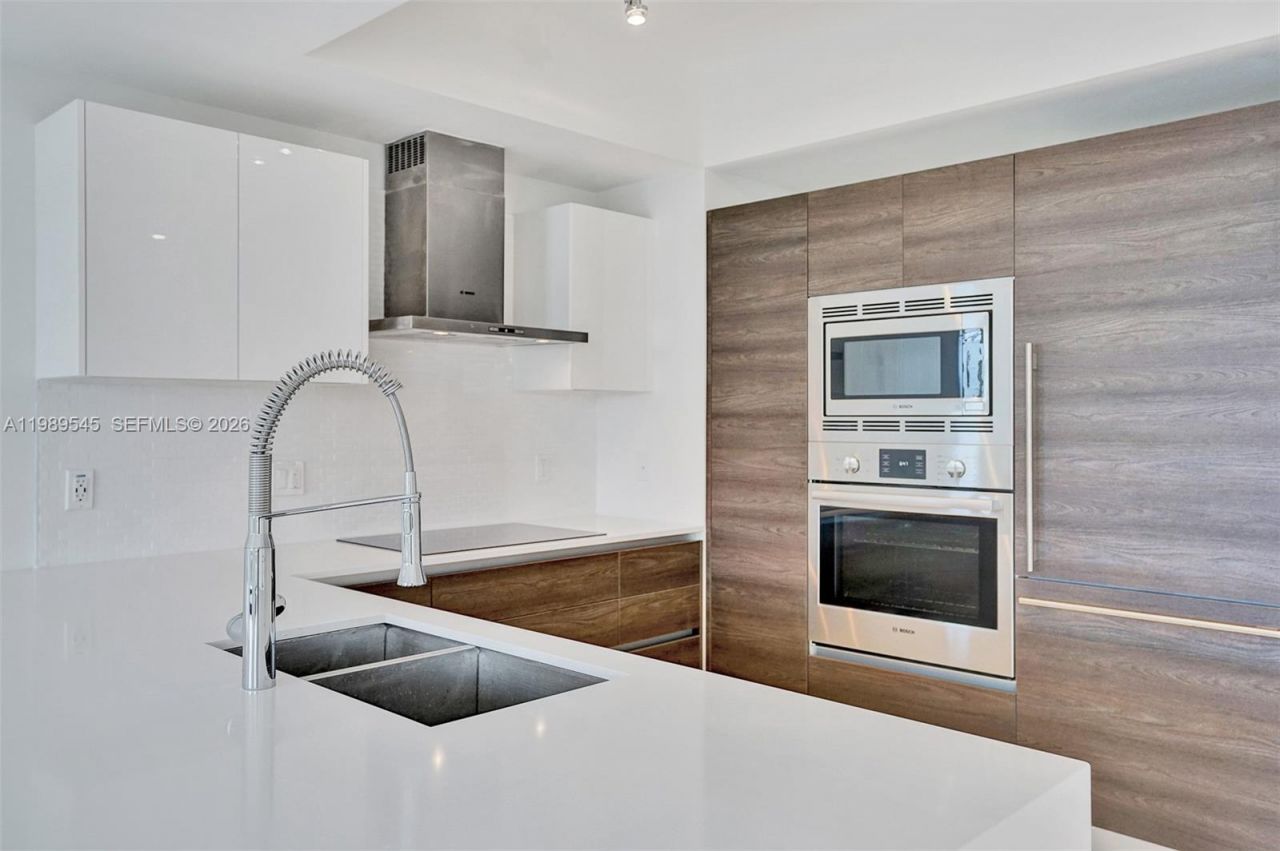 301 Altara Ave, Unit 835, Coral Gables, FL 33146 Photo