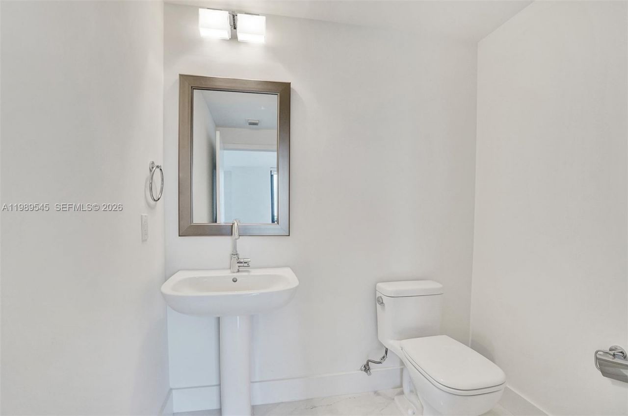 301 Altara Ave, Unit 835, Coral Gables, FL 33146 Photo