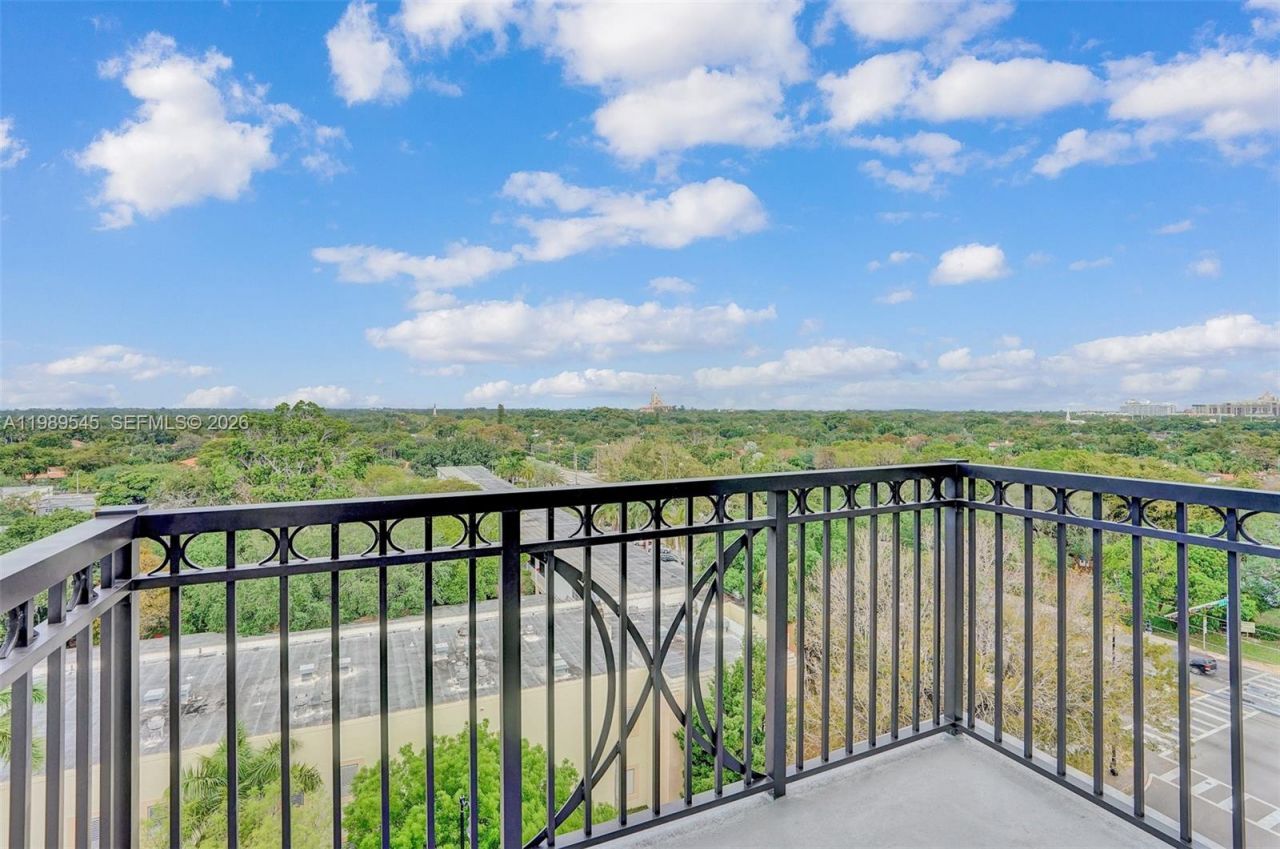 301 Altara Ave, Unit 835, Coral Gables, FL 33146 Photo