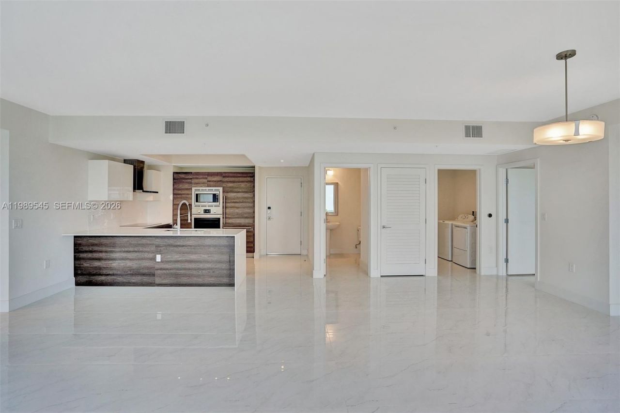 301 Altara Ave, Unit 835, Coral Gables, FL 33146 Photo