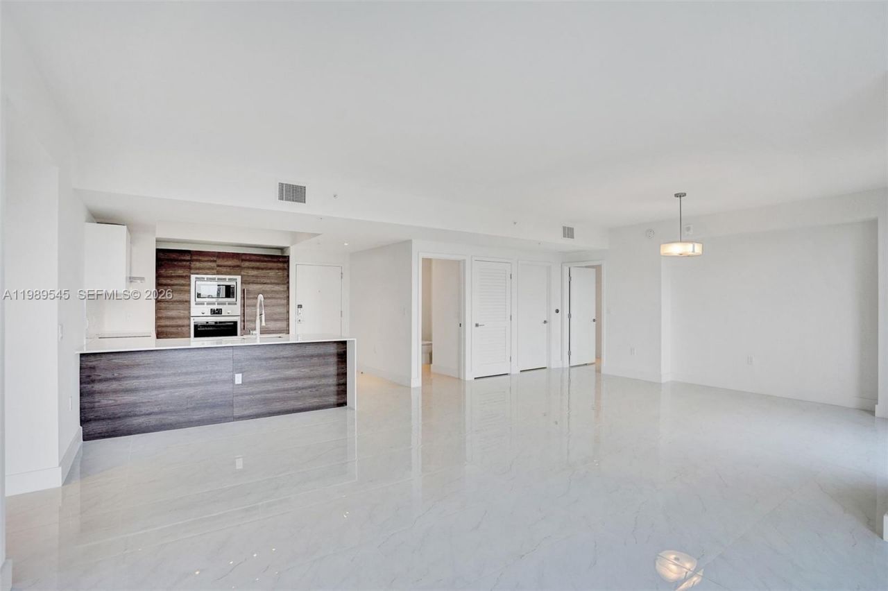 301 Altara Ave, Unit 835, Coral Gables, FL 33146 Photo