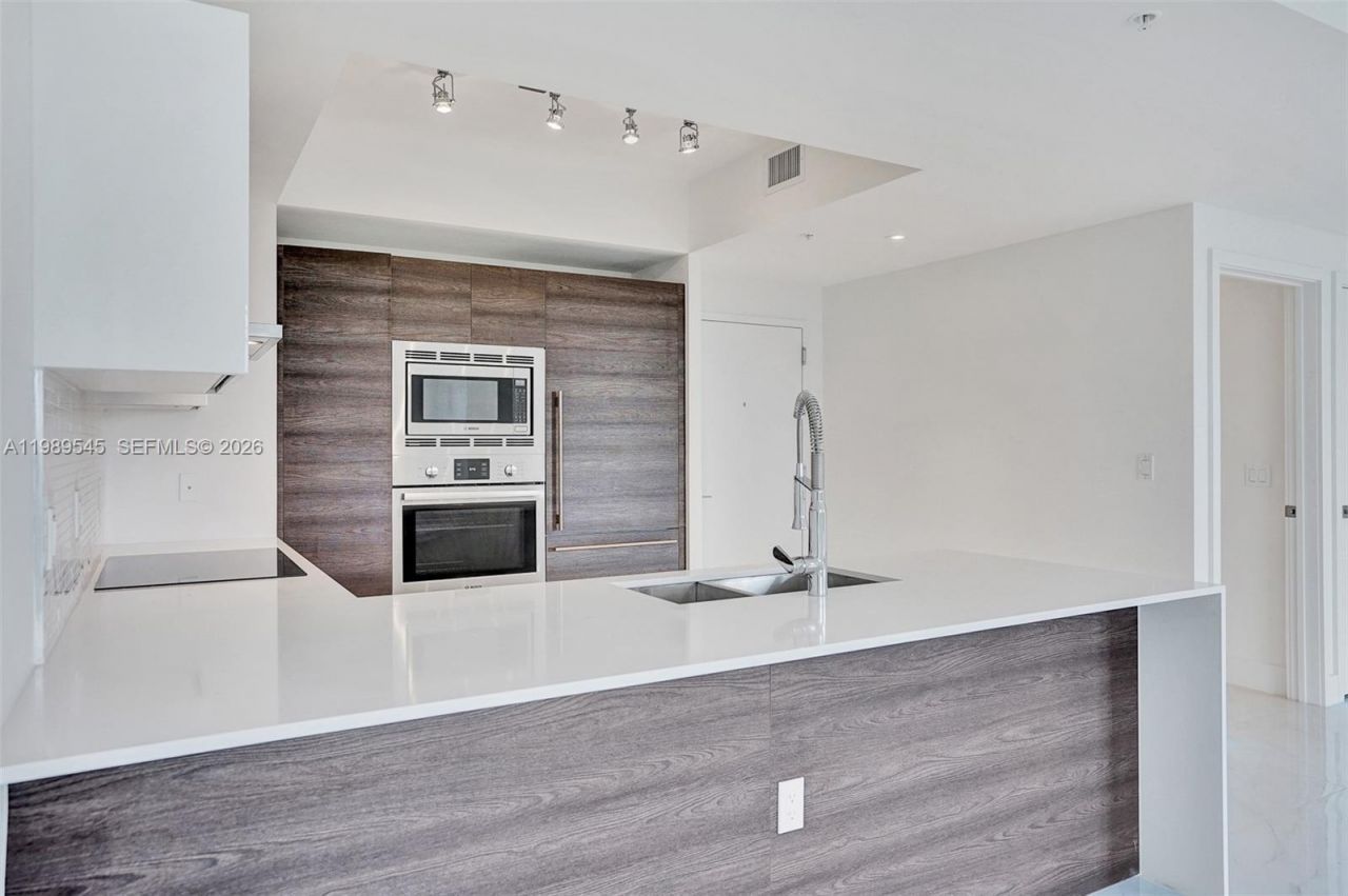 301 Altara Ave, Unit 835, Coral Gables, FL 33146 Photo