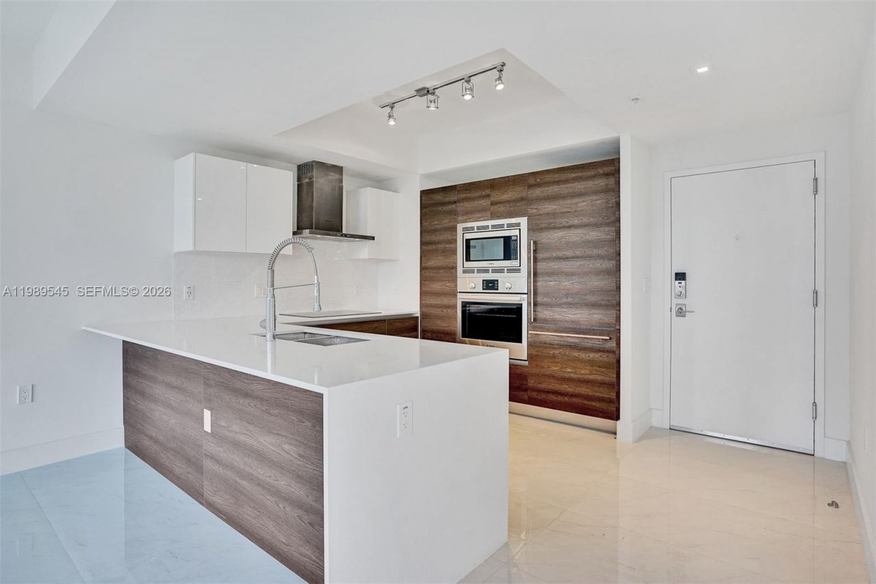 301 Altara Ave, Unit 835, Coral Gables, FL 33146 Photo