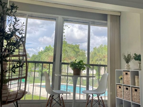 9405 W Flagler St , Unit D204, Miami, FL 33174