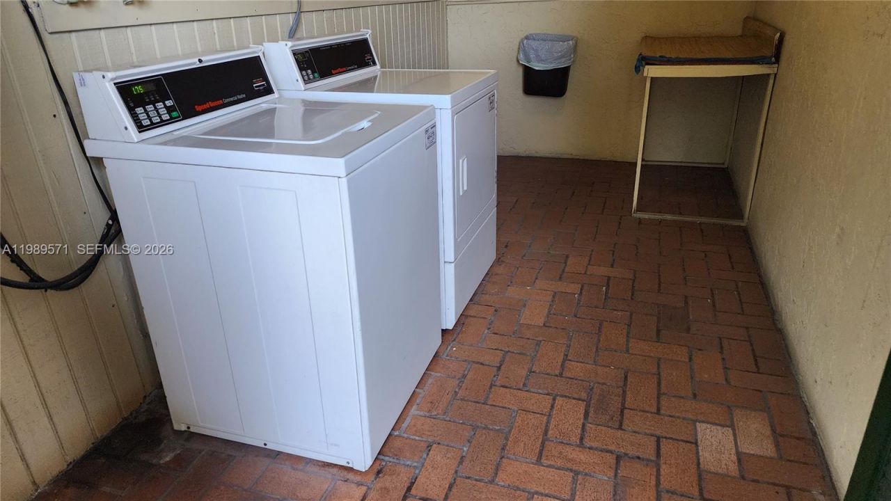 9405 W Flagler St , Unit D204, Miami, FL 33174 Photo