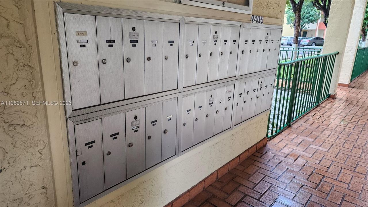 9405 W Flagler St , Unit D204, Miami, FL 33174 Photo