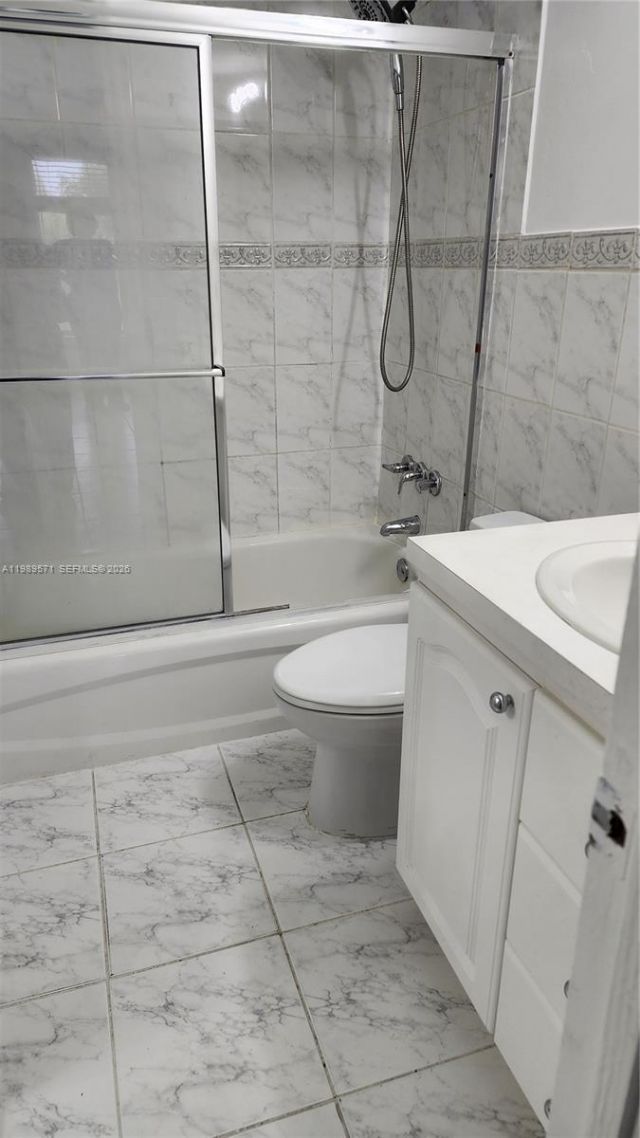 9405 W Flagler St , Unit D204, Miami, FL 33174 Photo