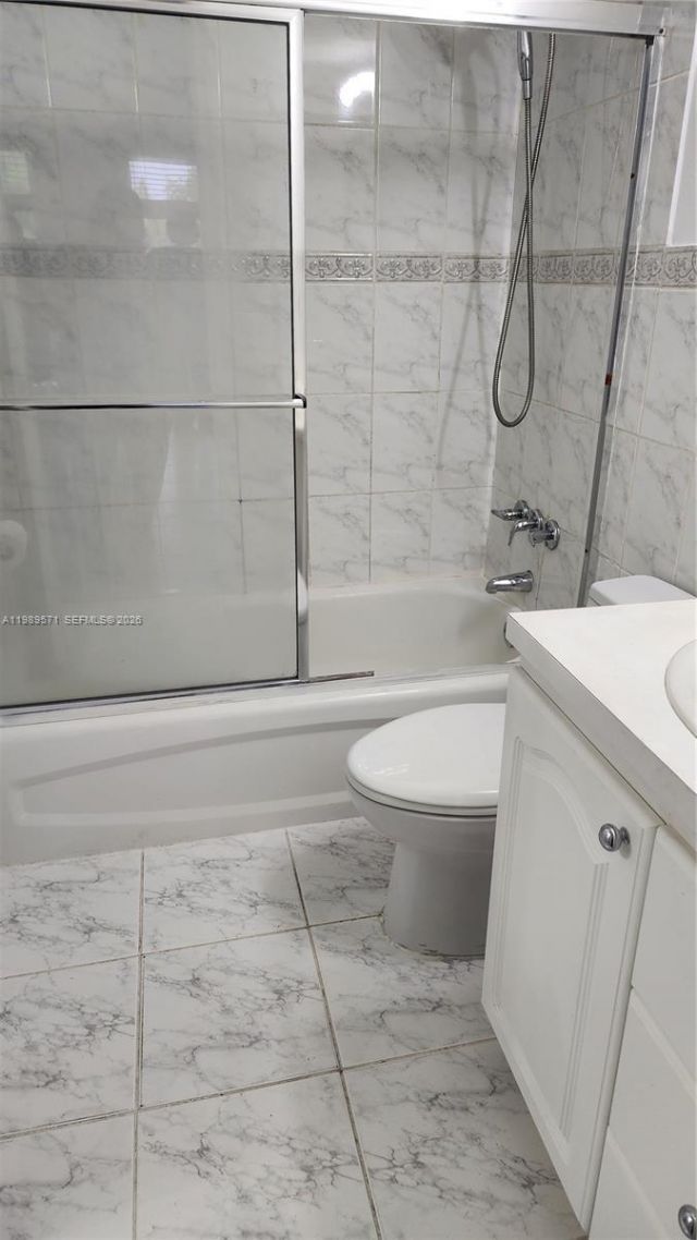 9405 W Flagler St , Unit D204, Miami, FL 33174 Photo