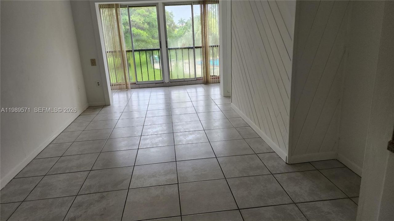 9405 W Flagler St , Unit D204, Miami, FL 33174 Photo