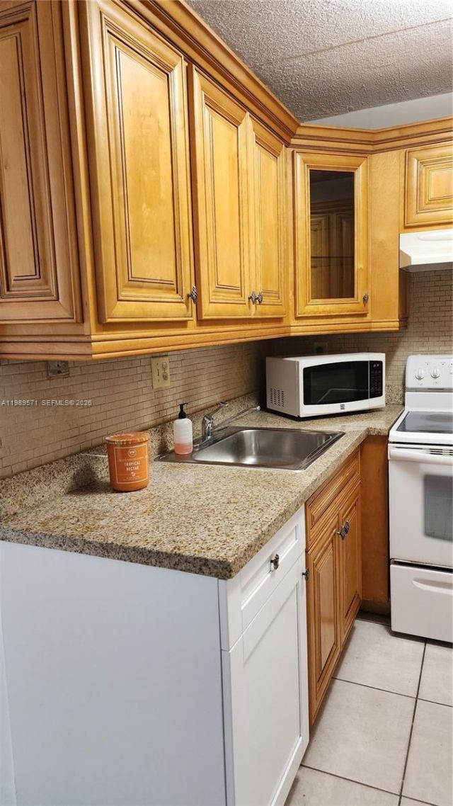 9405 W Flagler St , Unit D204, Miami, FL 33174 Photo