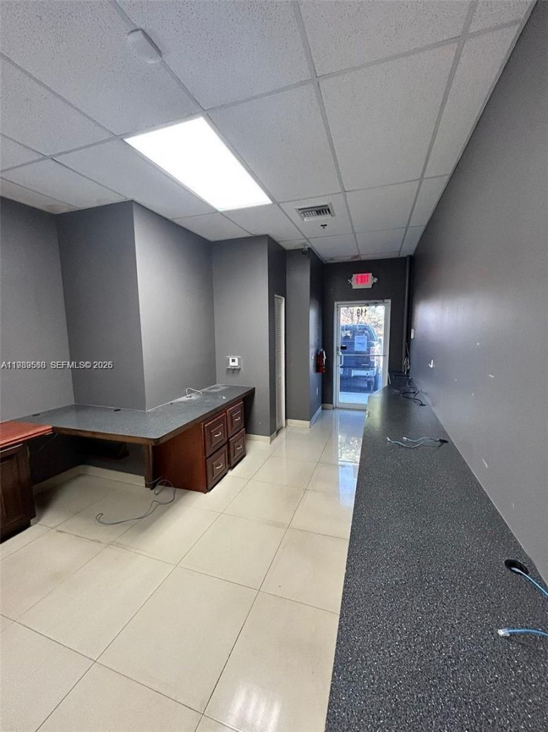 20861 Johnson St, Unit 119, Pembroke Pines, FL 33029 Photo